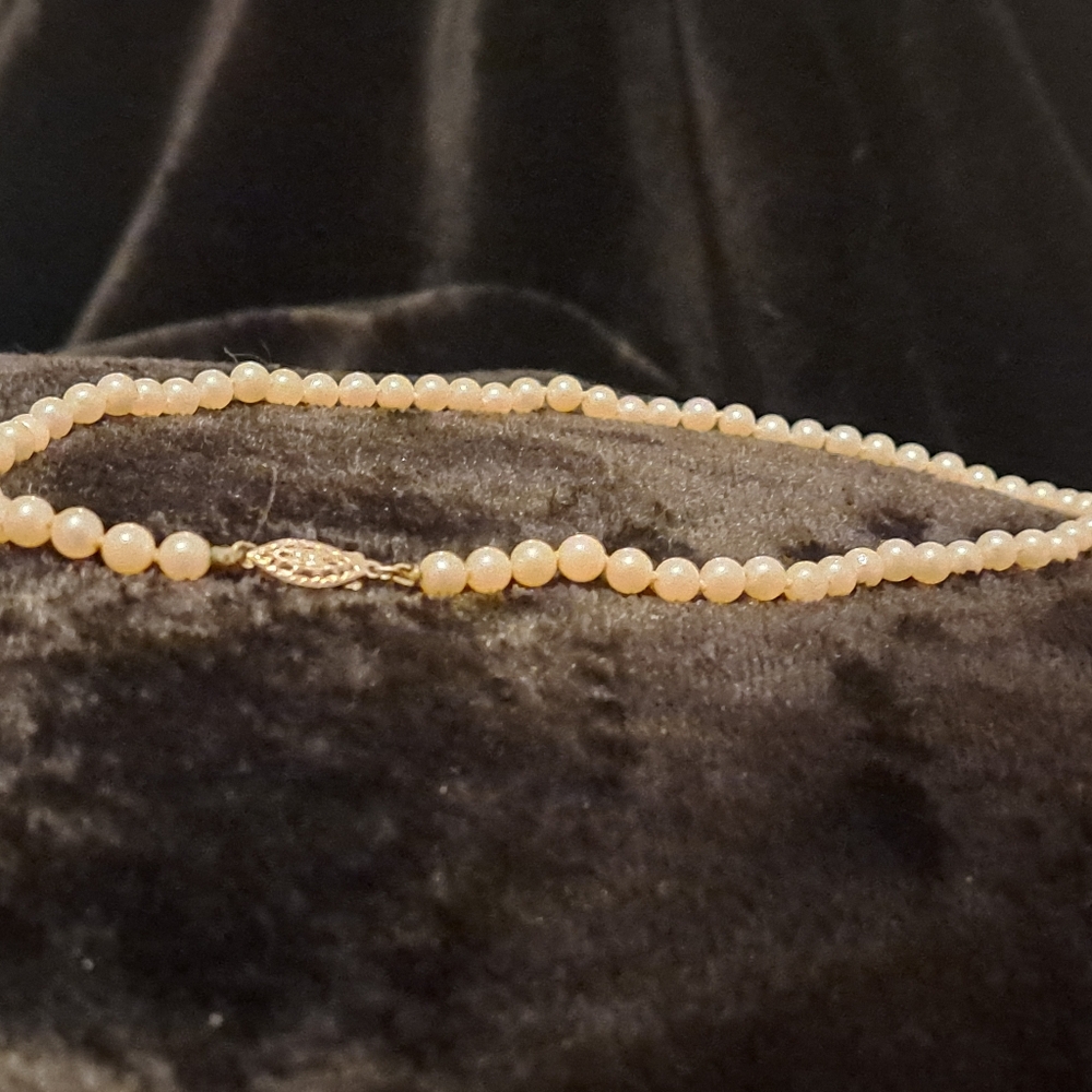 Vintage Genuine Pearl Necklace Cream Colored